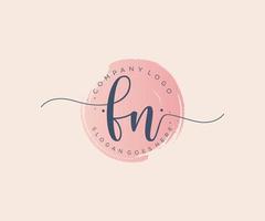 första fn feminin logotyp. användbar för natur, salong, spa, kosmetisk och skönhet logotyper. platt vektor logotyp design mall element.