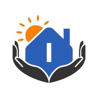 Buchstabe i Immobilien-Logo-Konzept mit Sonne, Haus und Handvorlage. sicherer hauslogoelementvektor vektor