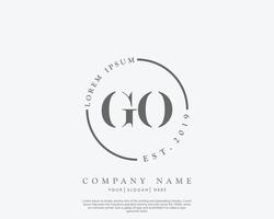 Initial Go Feminines Logo Beauty Monogramm und elegantes Logo-Design, Handschrift-Logo der Erstunterschrift, Hochzeit, Mode, Blumen und Pflanzen mit kreativer Vorlage vektor