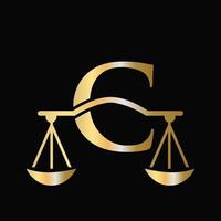Letter C Scale Anwaltslogo-Design. anfangssäule, anwaltskanzlei, anwaltsschilddesign vektor