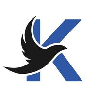 Buchstabe k fliegender Vogel Logo Vorlage Vektorzeichen. taubenvogellogo auf buchstabe w konzept vektor