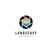 Objektiv und Sonnenuntergang Kombination Logo Design Icon Vektor für Landschaftsfotografie