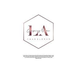 Initial la Feminine Logo Beauty Monogram und elegantes Logo-Design, Handschrift-Logo der Erstunterschrift, Hochzeit, Mode, Blumen und Pflanzen mit kreativer Vorlage vektor