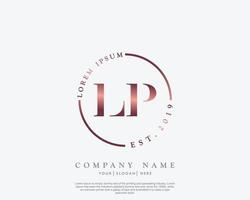 anfängliches lp-feminines logo-schönheitsmonogramm und elegantes logo-design, handschriftlogo der ersten unterschrift, hochzeit, mode, blumen und botanik mit kreativer vorlage vektor