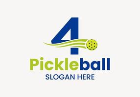 Buchstabe 4 Pickleball-Logo-Konzept mit beweglichem Pickleball-Symbol. Pickle-Ball-Logo-Vektorvorlage vektor