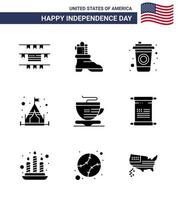 Happy Independence Day Pack mit 9 soliden Glyphen Zeichen und Symbolen für American Scroll Drink Kaffee Tee editierbare Usa Day Vektor Design Elemente