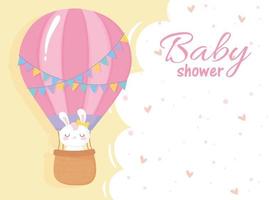 Babyparty, weißes Kaninchen im Luftballon begrüßen neugeborene Feierkarte vektor