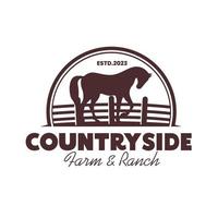 Silhouettenillustration eines Pferdes mit einem Holzzaun für Vintage-Retro-Farm-Ranch-Logo-Design im ländlichen Westen vektor