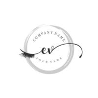 anfängliches ev-logo handschrift schönheitssalon mode modernes luxusmonogramm vektor