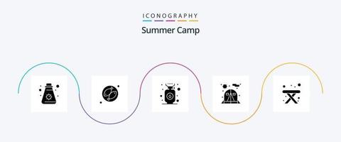 Summer Camp Glyph 5 Icon Pack inklusive . Tisch. kochen. Camping. Stuhl vektor