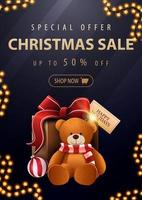 Sonderangebot, Weihnachtsverkauf, bis zu 50 Rabatt, schönes dunkelblaues Rabattbanner mit goldenen Buchstaben und Geschenk mit Teddybär vektor