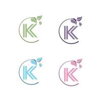 Logo mit vierfarbigem Buchstaben k, verziert mit Blättern - Vektorbild vektor