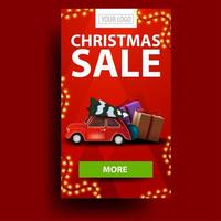 Weihnachtsverkauf, vertikaler moderner Rabattgutschein mit grünem Knopf, Platz für Ihr Logo und rotes Oldtimer mit Weihnachtsbaum vektor