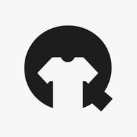 brev q logotyp begrepp med t skjorta vektor mall för plagg och trasa mode tecken