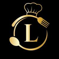 restaurang logotyp på brev l begrepp. kock hatt, sked och gaffel för restaurang logotyp vektor