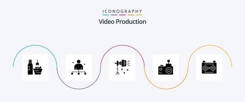 video produktion glyf 5 ikon packa Inklusive blixt fotografi. kamera. direktör. studio ljus. blixt- vektor