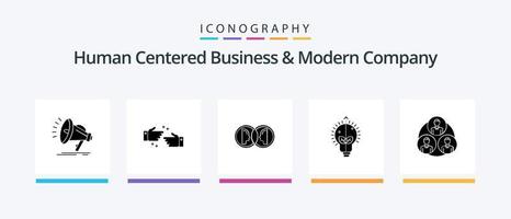 mänsklig centrerad företag och modern företag glyf 5 ikon packa Inklusive personal. Glödlampa. mynt. aning. man. kreativ ikoner design vektor