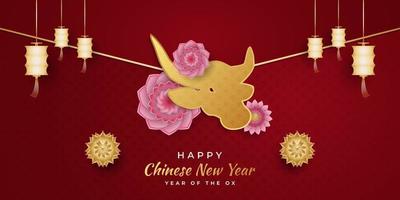 chinesisches Neujahr 2021 Jahr des Ochsen. Frohes Mondneujahrsfahne mit goldenem Ochsen und Laterne und bunten Blumenverzierungen auf rotem Hintergrund vektor