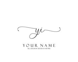 anfängliches yi-schönheitsmonogramm und elegantes logo-design, handschriftlogo der ersten unterschrift, hochzeit, mode, blumen und botanik mit kreativer vorlage. vektor