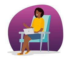 Afro-Frau, die zu Hause mit Laptop arbeitet, der auf dem Stuhl sitzt vektor