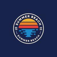 Sommer- tropisch Strand. Sonnenuntergang Etikette Logo Design vektor