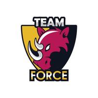 noshörning huvud djur i sköld emblem ikon med team kraft bokstäver vektor