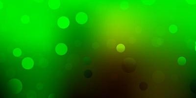dunkelgrünes Vektormuster mit abstrakten Formen. vektor