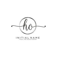 första ho feminin logotyp samlingar mall. handstil logotyp av första signatur, bröllop, mode, smycken, boutique, blommig och botanisk med kreativ mall för några företag eller företag. vektor