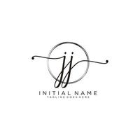 Initiale jj feminin Logo Sammlungen Vorlage. Handschrift Logo von Initiale Unterschrift, Hochzeit, Mode, Schmuck, Boutique, Blumen- und botanisch mit kreativ Vorlage zum irgendein Unternehmen oder Geschäft. vektor