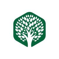 grüner Baum-Vektor-Logo-Design. Naturprodukt, Bioladen, Ökologiebetrieb, Alternativmedizin, Grüne Einheit, Garten, Landwirtschaft, Wald etc. vektor