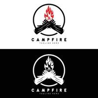 Lagerfeuer-Logo-Design, Camping-Vektor, Holzfeuer und Walddesign vektor