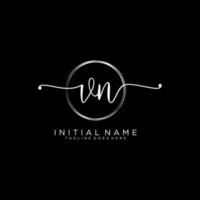 Initiale vn feminin Logo Sammlungen Vorlage. Handschrift Logo von Initiale Unterschrift, Hochzeit, Mode, Schmuck, Boutique, Blumen- und botanisch mit kreativ Vorlage zum irgendein Unternehmen oder Geschäft. vektor