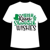irländsk kyssar vitklöver lyckönskningar st Patricks dag skjorta skriva ut mall, tur- behag, irländska, alla har en liten tur typografi design vektor