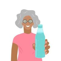 Oma hält ein Flasche von Trinken Wasser. Vektor eben Illustration.