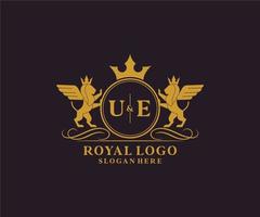 första ue brev lejon kunglig lyx heraldisk, vapen logotyp mall i vektor konst för restaurang, kungligheter, boutique, Kafé, hotell, heraldisk, Smycken, mode och Övrig vektor illustration.
