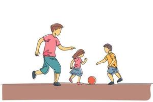 Eine einzige Strichzeichnung des jungen Vaters läuft und spielt Fußball mit seinem Sohn und seiner Tochter in der Vektorgrafik des öffentlichen Parks. glückliches familienerziehungskonzept. modernes Design mit durchgehender Linienführung vektor