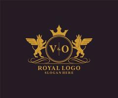 Initiale vo Brief Löwe königlich Luxus heraldisch, Wappen Logo Vorlage im Vektor Kunst zum Restaurant, Königtum, Boutique, Cafe, Hotel, heraldisch, Schmuck, Mode und andere Vektor Illustration.