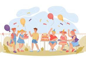 Sommer- Kinder Geburtstag Hinterhof Party Szene mit Karikatur Zeichen von glücklich kinder.vorort Gegend Joint Geburtstag Feier und Kinder Party, eben Vektor Illustration isoliert.