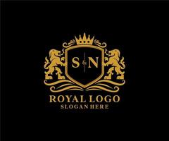 första sn brev lejon kunglig lyx logotyp mall i vektor konst för restaurang, kungligheter, boutique, Kafé, hotell, heraldisk, Smycken, mode och Övrig vektor illustration.