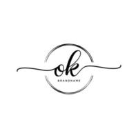 Initiale in Ordnung feminin Logo Sammlungen Vorlage. Handschrift Logo von Initiale Unterschrift, Hochzeit, Mode, Schmuck, Boutique, Blumen- und botanisch mit kreativ Vorlage zum irgendein Unternehmen oder Geschäft. vektor