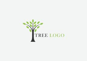 eps10 vektor träd logotyp mall med grön löv isolerat på grå bakgrund