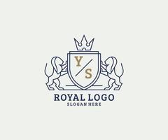 Initial ys Letter Lion Royal Luxury Logo Vorlage in Vektorgrafiken für Restaurant, Lizenzgebühren, Boutique, Café, Hotel, Heraldik, Schmuck, Mode und andere Vektorillustrationen. vektor