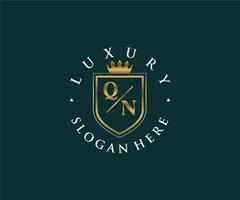 Royal Luxury Logo-Vorlage mit anfänglichem qn-Buchstaben in Vektorgrafiken für Restaurant, Lizenzgebühren, Boutique, Café, Hotel, Heraldik, Schmuck, Mode und andere Vektorillustrationen. vektor