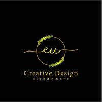 Initiale EU Schönheit Monogramm und elegant Logo Design, Handschrift Logo von Initiale Unterschrift, Hochzeit, Mode, Blumen- und botanisch Logo Konzept Design vektor