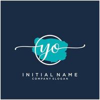 Initiale yo feminin Logo Sammlungen Vorlage. Handschrift Logo von Initiale Unterschrift, Hochzeit, Mode, Schmuck, Boutique, Blumen- und botanisch mit kreativ Vorlage zum irgendein Unternehmen oder Geschäft. vektor