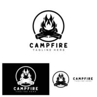 lägereld logotyp design, camping vektor, trä brand och skog design vektor