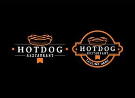 Jahrgang Hotdog Logo Vektor. schnell Essen Hotdog Illustration zum Straße Lebensmittel. vektor