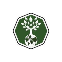 Globus und Hand Baum Vektor Logo Design. Natur und Erde Pflege Konzept.