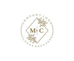 första mc brev skön blommig feminin redigerbar förhandsgjord monoline logotyp lämplig för spa salong hud hår skönhet boutique och kosmetisk företag. vektor