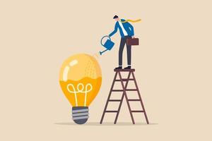 Ideenentwicklung, Kreativität Genie oder Wissen, um über neue Geschäftsidee, Fähigkeitsverbesserung oder Karrierewachstumskonzept nachzudenken, kluger Geschäftsmann auf Leiter Bewässerung, um Flüssigkeit in Idee Glühbirne zu füllen vektor